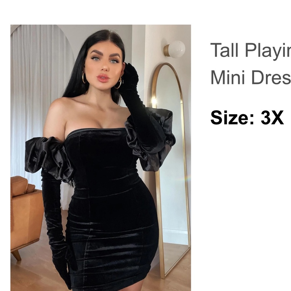 Worn once velvet dress. True to size